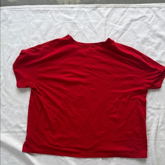 Old Navy Vibrant Holiday Red Crew Neck Tee - Picture 3 of 3